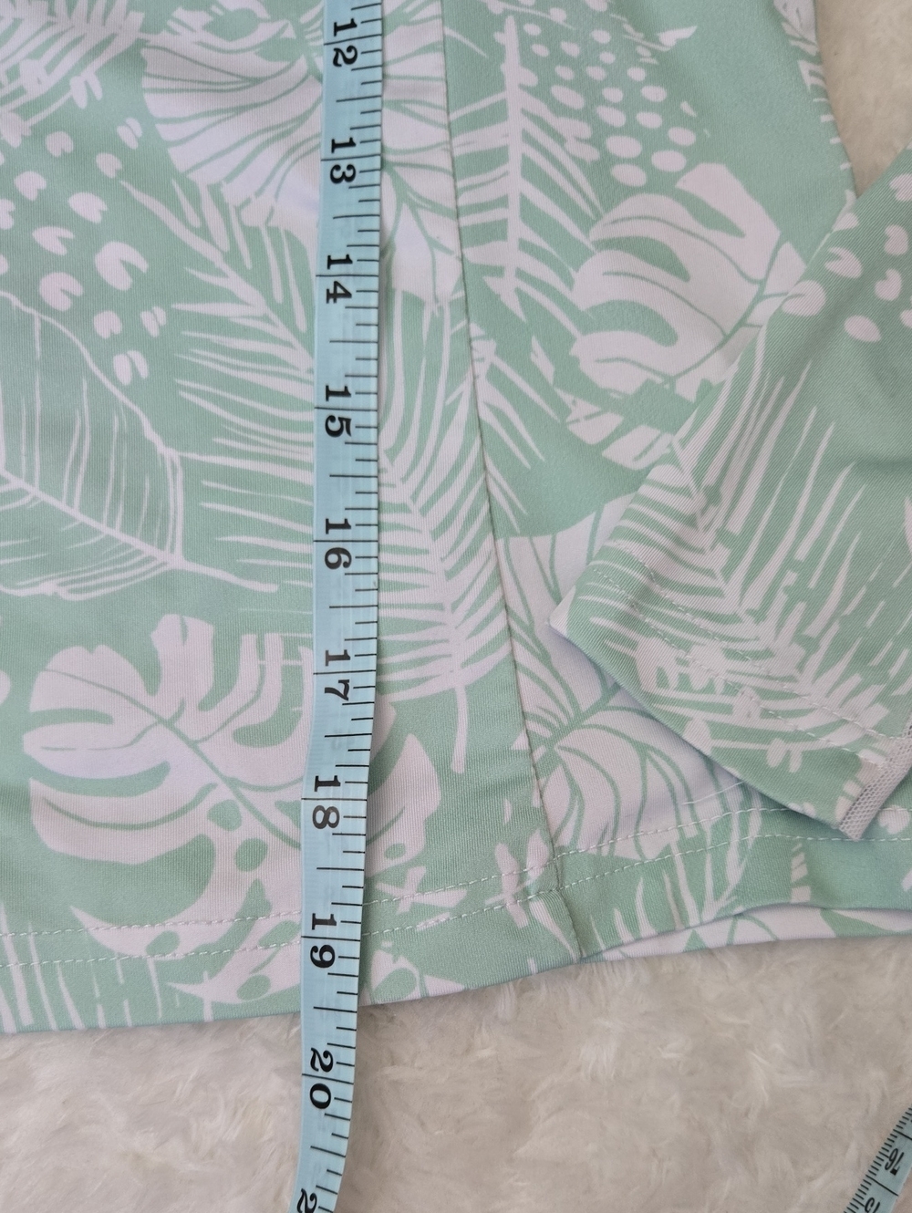 Piper Rash Guard, Girls Size Small - Picture 6 of 13